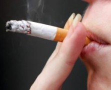 Sådan kommer du af med lugten fra cigaretter